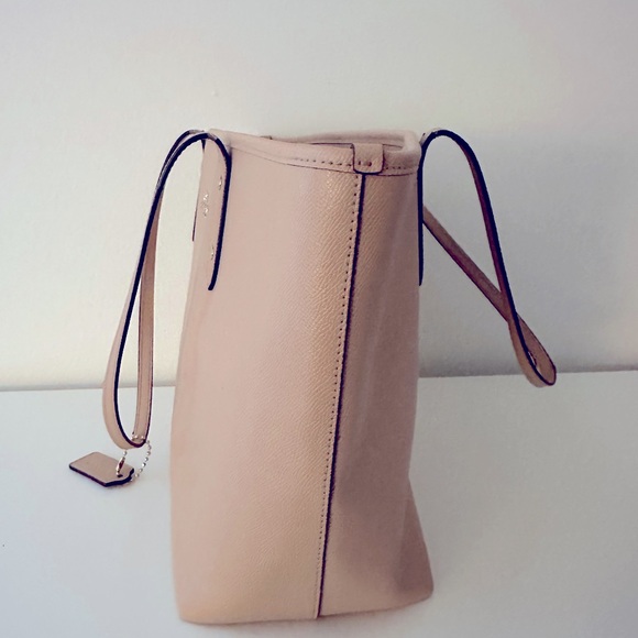 Coach Crossgrain Leather Large Tote - Picture 3 of 11